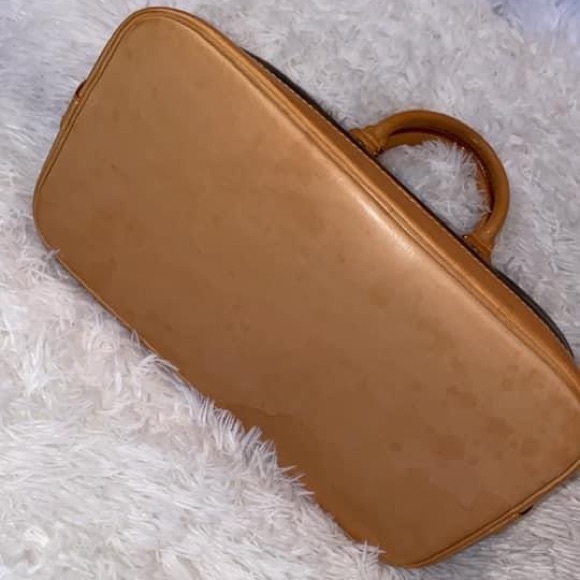 Louis Vuitton Alma PM - Picture 4 of 13